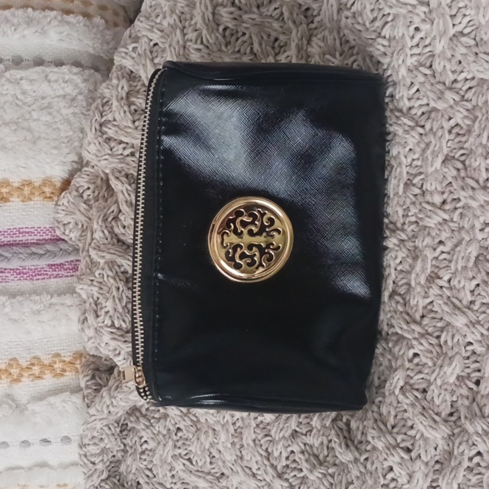 BLACK COSMETIC BAG WITH GOLD EMBELLISHMENT